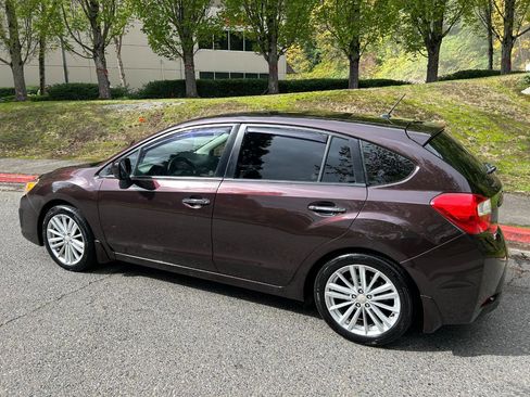 Used 2013 Subaru Impreza 2.0i Limited AWD/4WD image 7