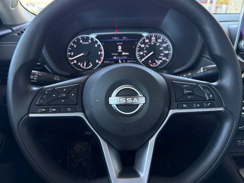 Used 2024 Nissan Sentra SV FWD image 27