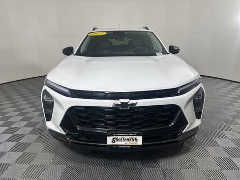 Used 2025 Chevrolet Trax ACTIV w/ Driver Confidence Package image 8