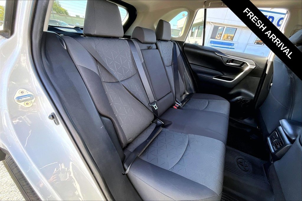 Used 2021 Toyota RAV4 XLE w/ Convenience Package AWD/4WD image 24