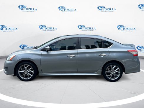 Used 2013 Nissan Sentra SR w/ Premium Pkg FWD image 2