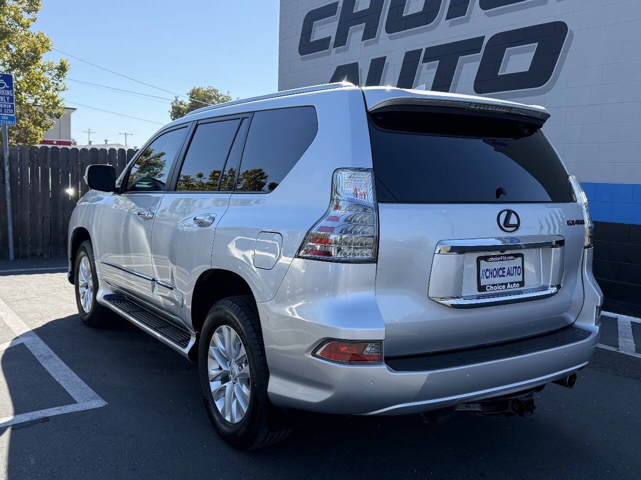 Used 2017 Lexus GX 460 AWD/4WD image 4