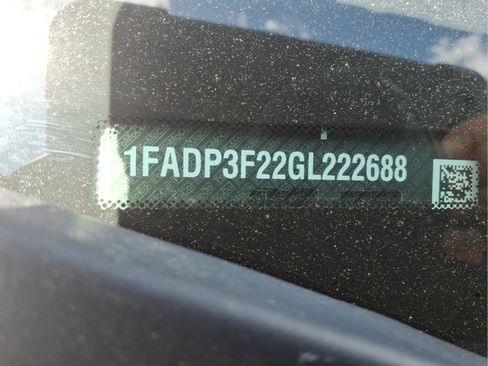 Used 2016 Ford Focus SE FWD image 30