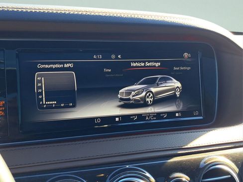 Used 2017 Mercedes-Benz S 550 Sedan image 21