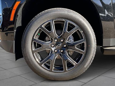 New 2025 Chevrolet Suburban LS w/ LPO, Dark Essentials Package image 12