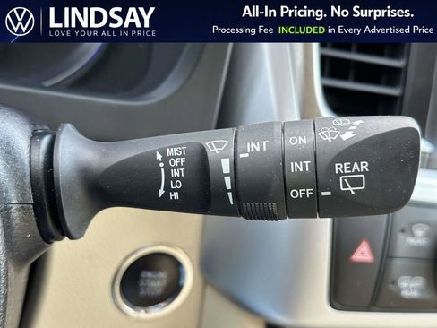 Used 2019 Toyota Highlander XLE image 23