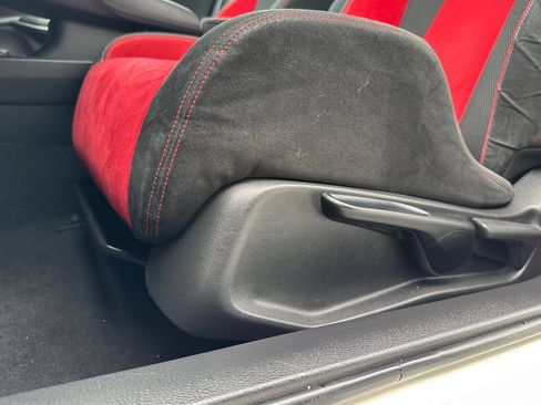 Used 2018 Honda Civic Type R image 25