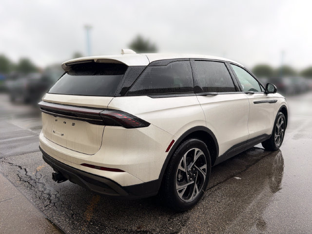 New 2026 Lincoln Nautilus Premier w/ Equipment Group 102A AWD/4WD image 5