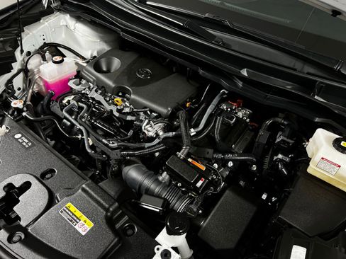 Certified 2024 Toyota Sienna XLE image 11