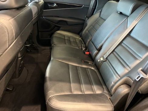Used 2017 Kia Sorento AWD w/ LX Convenience Package image 6