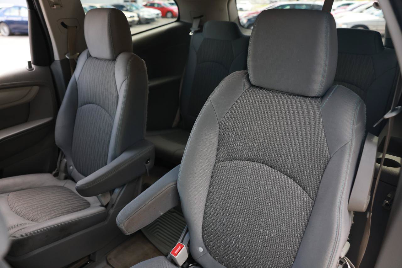 Used 2015 Chevrolet Traverse LT FWD image 10