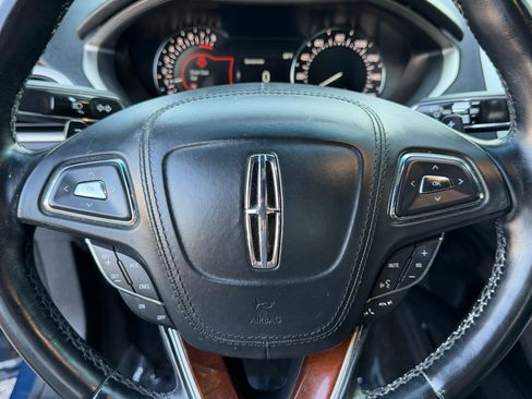 Used 2018 Lincoln MKZ Reserve w/ Climate Package FWD image 11