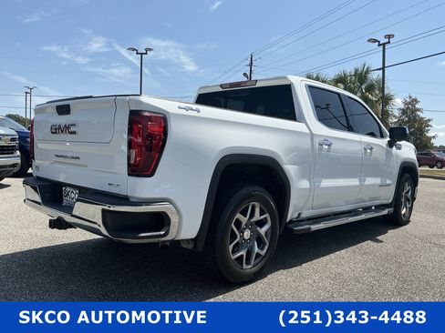 Used 2022 GMC Sierra 1500 SLT w/ SLT Convenience Package AWD/4WD image 5