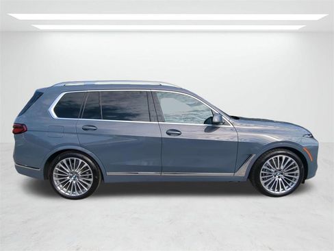 New 2026 BMW X7 xDrive40i image 3