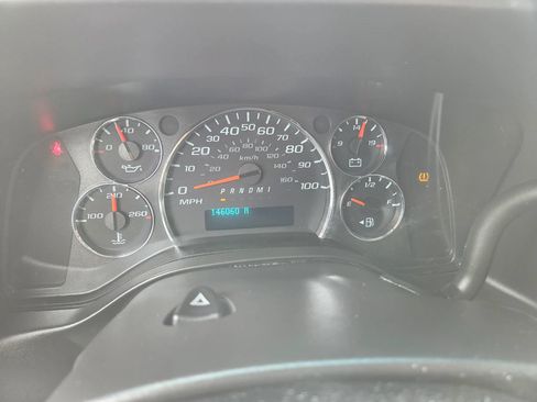 Used 2018 GMC Savana 2500 w/ Communications Package RWD image 9