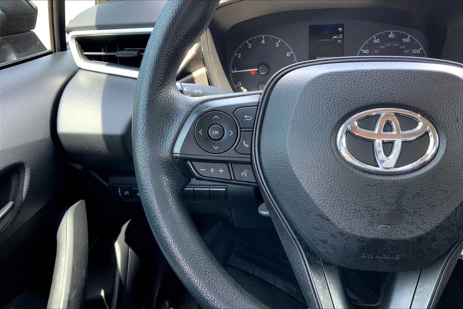 Used 2023 Toyota Corolla LE FWD image 23