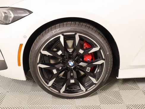New 2025 BMW 330i xDrive Sedan w/ M Sport Package image 19