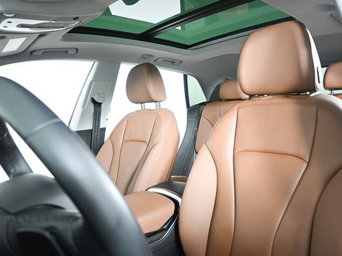 Used 2022 Audi Q8 Premium w/ Convenience Package image 5