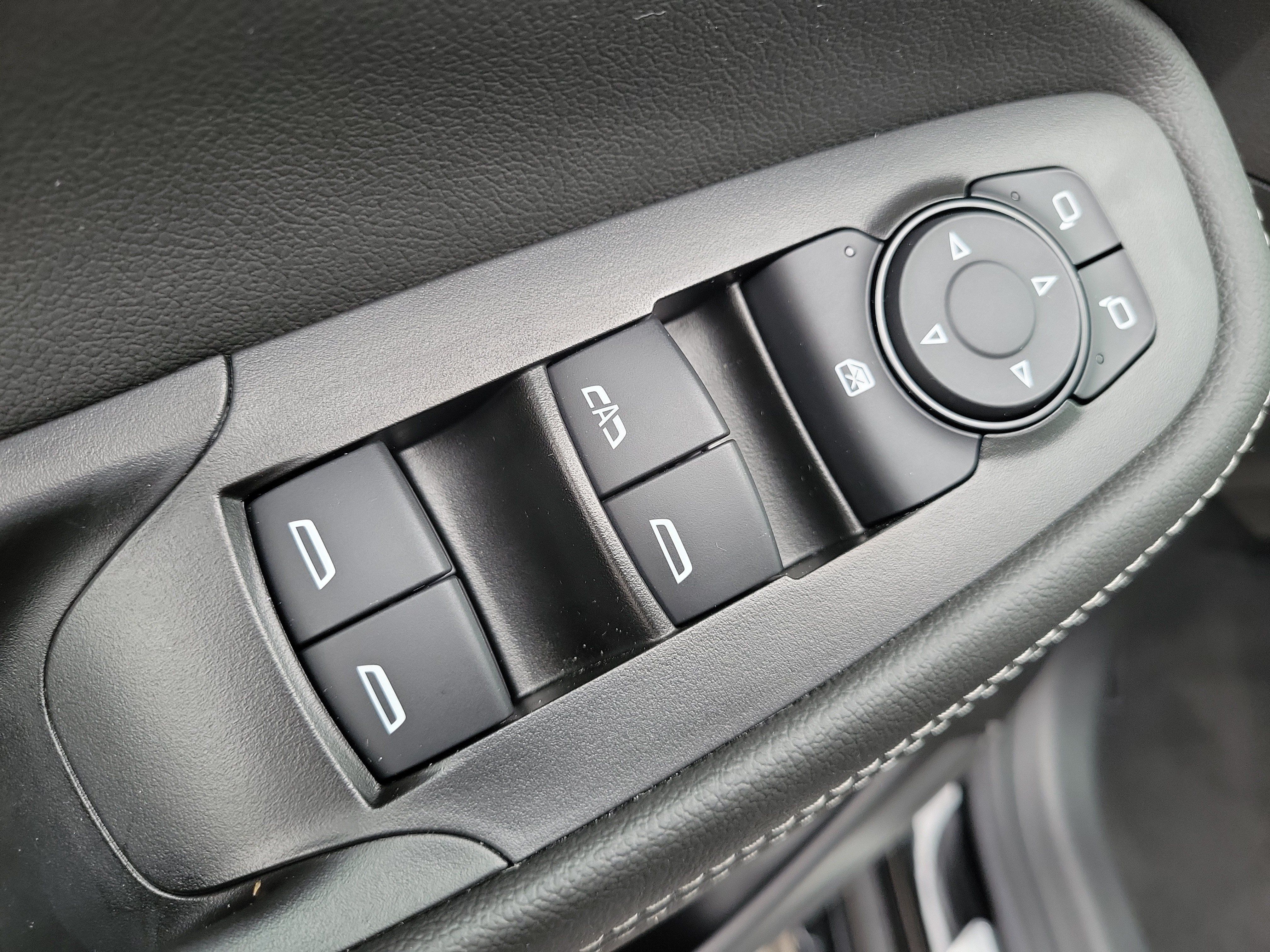 Used 2023 Buick Encore GX Select w/ Sport Touring Package FWD image 19