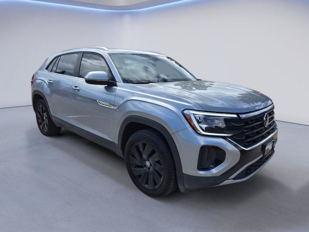Used 2024 Volkswagen Atlas Cross Sport SE w/ Panoramic Sunroof Package AWD/4WD image 8