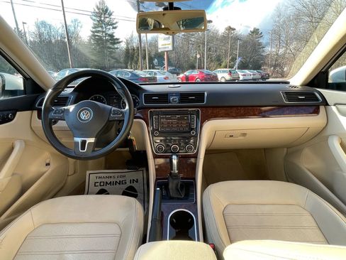 Used 2013 Volkswagen Passat 2.5 SEL image 17