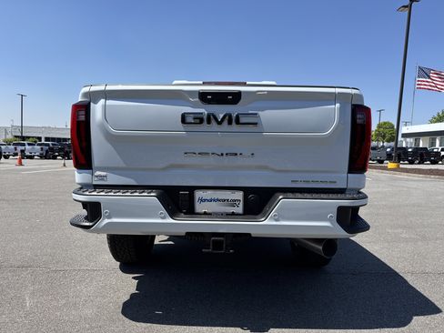 New 2026 GMC Sierra 2500 Denali Ultimate AWD/4WD image 9