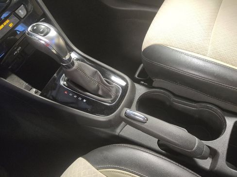 Used 2020 Buick Encore Preferred FWD image 26