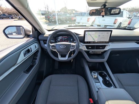 New 2026 Ford Explorer Active image 14