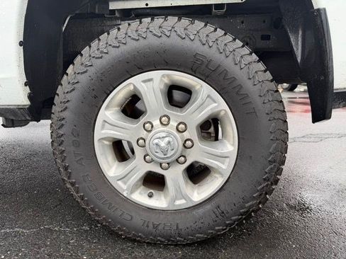 Used 2024 RAM 2500 Big Horn w/ Off Road Package image 18