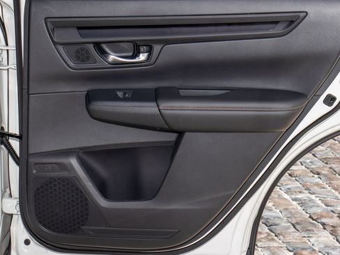 Certified 2025 Honda CR-V Sport-L image 13