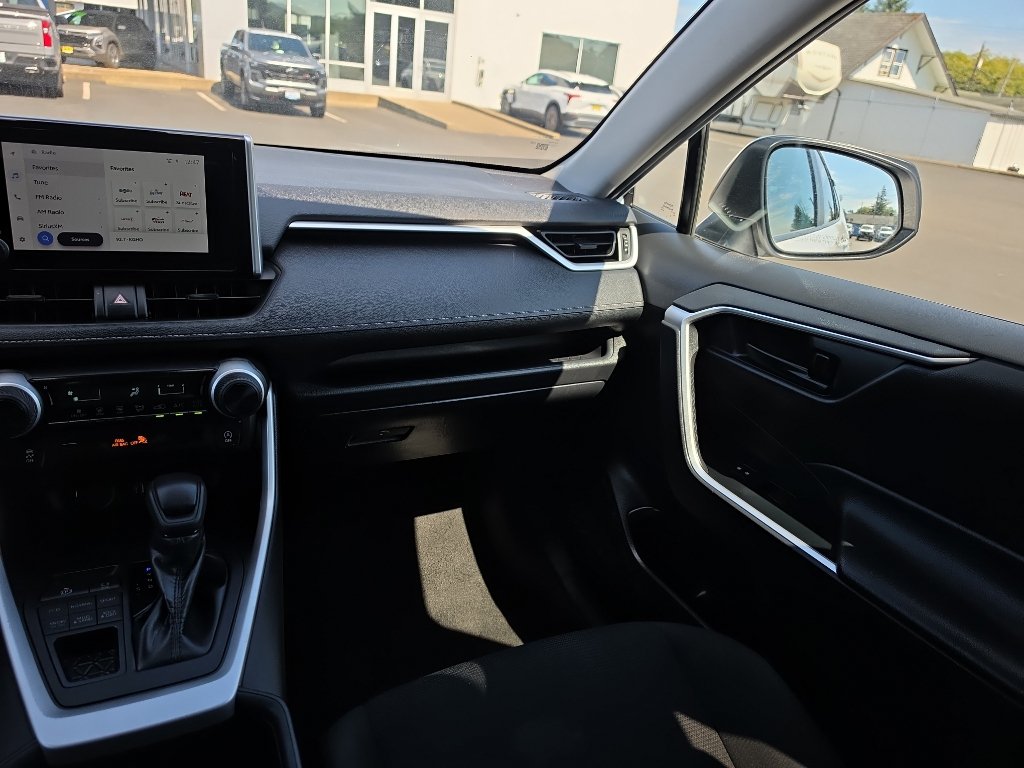 Certified 2025 Toyota RAV4 LE AWD/4WD image 22