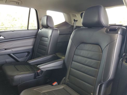 Used 2023 Volkswagen Atlas SEL Premium AWD/4WD image 8