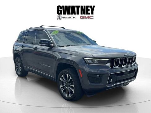 Used 2022 Jeep Grand Cherokee Overland AWD/4WD image 3