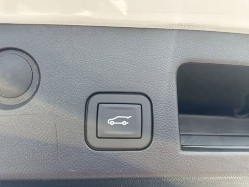 New 2026 GMC Terrain AT4 w/ Technology Package II AWD/4WD image 32