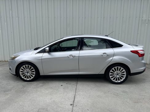 Used 2012 Ford Focus Titanium FWD image 6