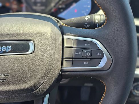 New 2026 Jeep Compass Latitude AWD/4WD image 18