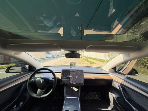 Used 2022 Tesla Model 3 Long Range AWD/4WD image 26