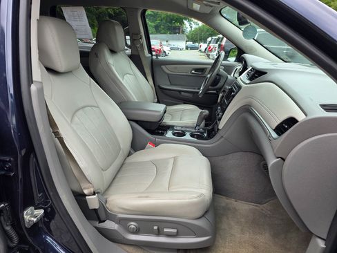 Used 2017 Chevrolet Traverse Premier image 14