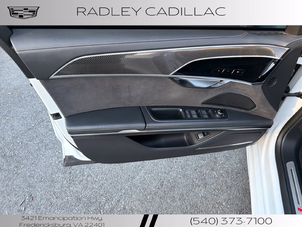 Used 2022 Audi S8 w/ S8 Comfort Plus Package AWD/4WD image 3