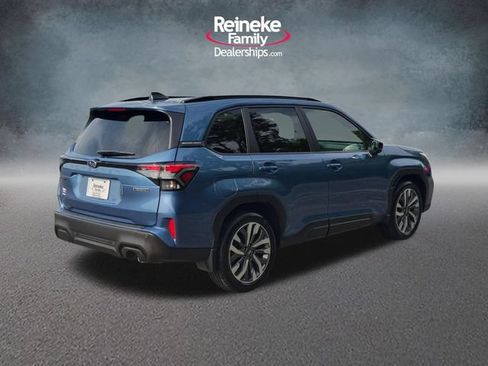 Used 2025 Subaru Forester Touring w/ Popular Package - Touring AWD/4WD image 5