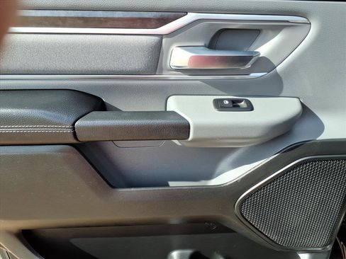 Used 2021 RAM 1500 Big Horn image 10