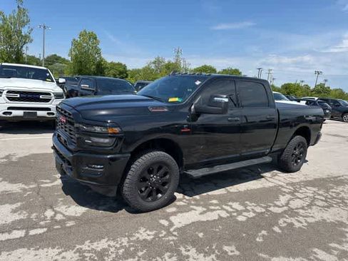 Used 2025 RAM 3500 Big Horn AWD/4WD image 16