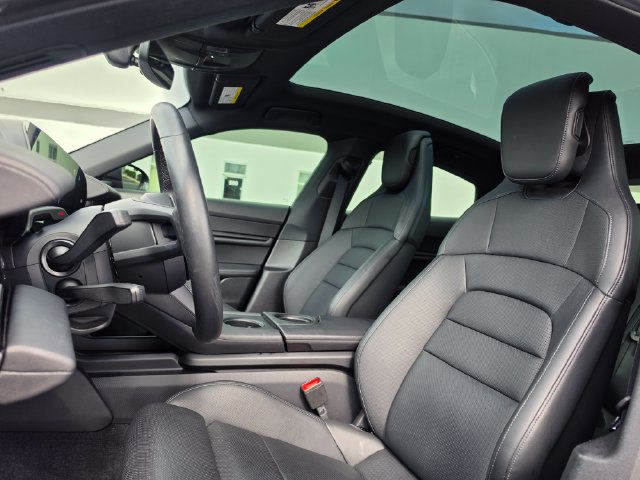 Used 2023 Porsche Taycan RWD image 27