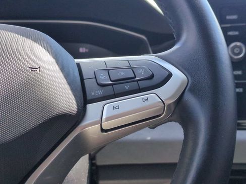 Used 2025 Volkswagen Jetta SE FWD image 22