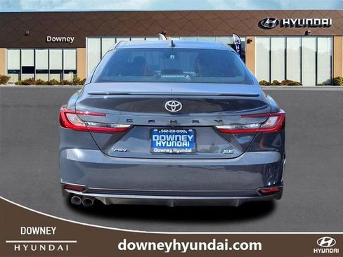 Used 2025 Toyota Camry SE image 5