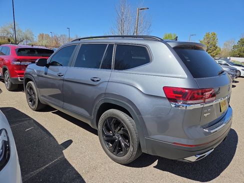 Used 2023 Volkswagen Atlas SE image 4