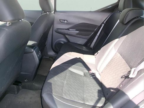 Used 2024 Nissan Kicks SV FWD image 10