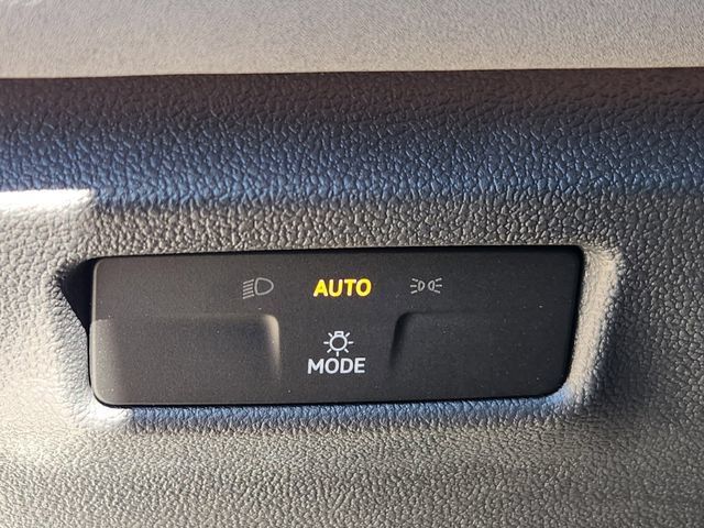 New 2026 Volkswagen Tiguan SE AWD/4WD image 20
