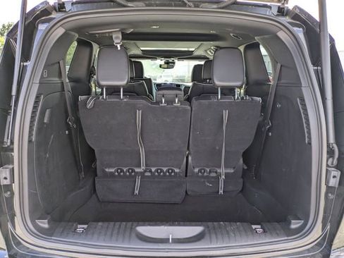 Used 2025 Chrysler Pacifica Limited FWD image 27