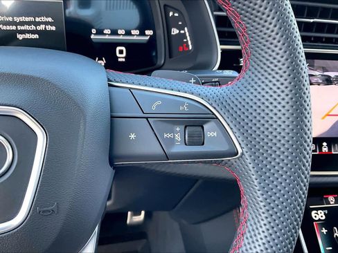 Used 2025 Audi SQ8 Prestige w/ Prestige Package image 24